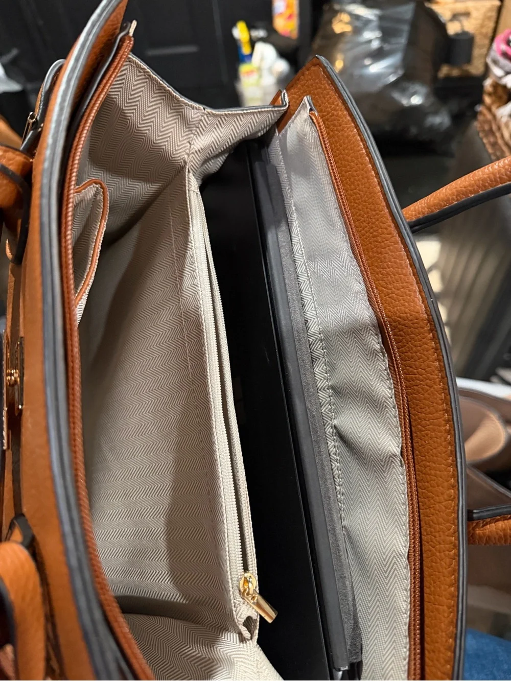 Classic Structured Leather Tote Bag - Tan